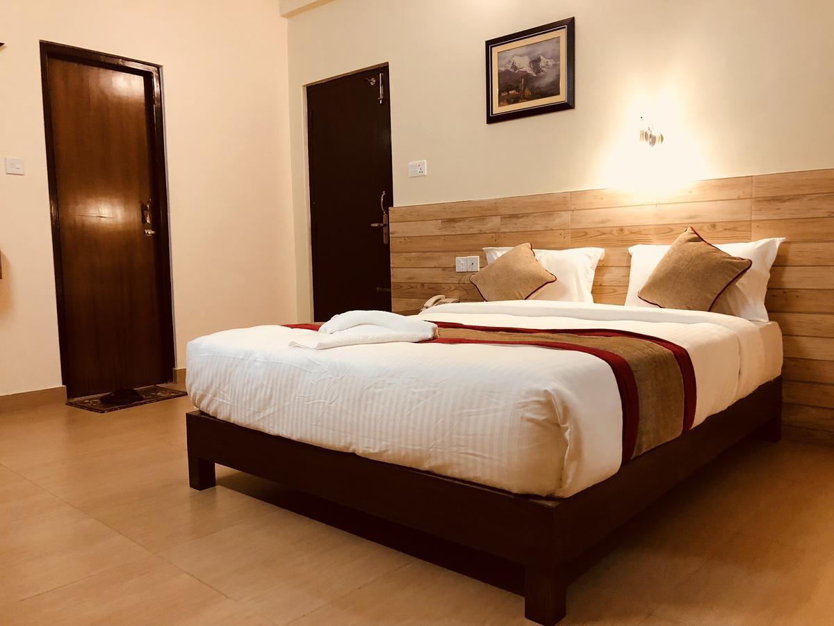 Hotel Guru Pokhara Ngoại thất bức ảnh