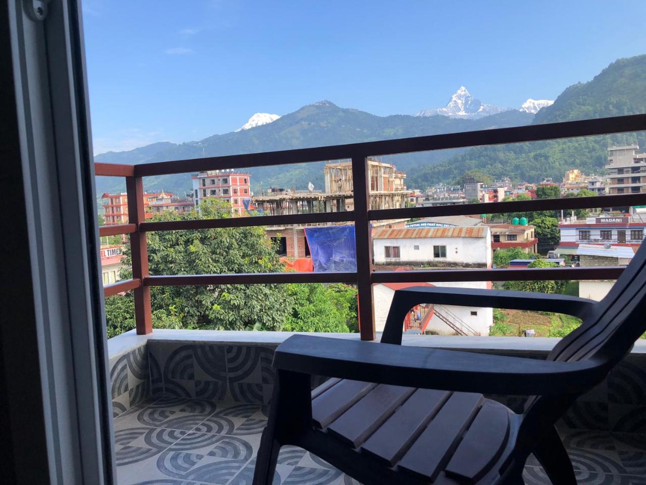 Hotel Guru Pokhara Ngoại thất bức ảnh