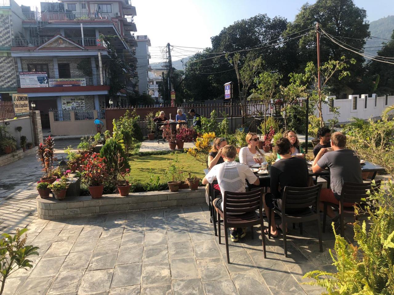 Hotel Guru Pokhara Ngoại thất bức ảnh