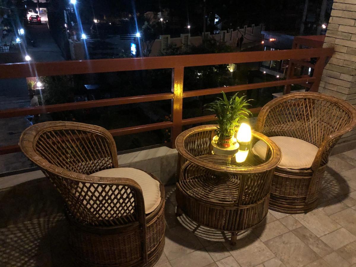 Hotel Guru Pokhara Ngoại thất bức ảnh